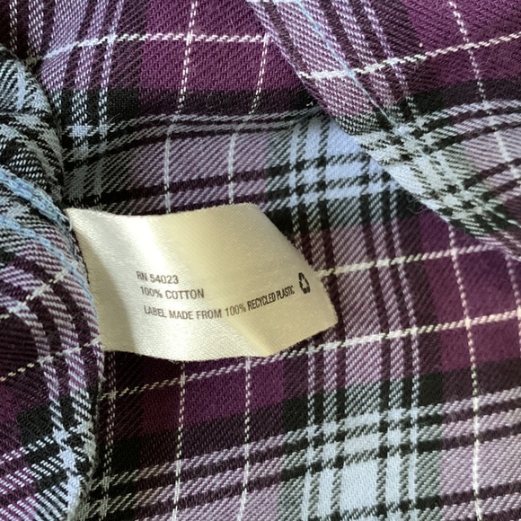 GAP Shirt - Picture 6 of 7